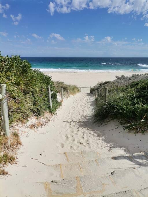 Simply Delightful Unit Close To Cbd And Beach Perth Buitenkant foto